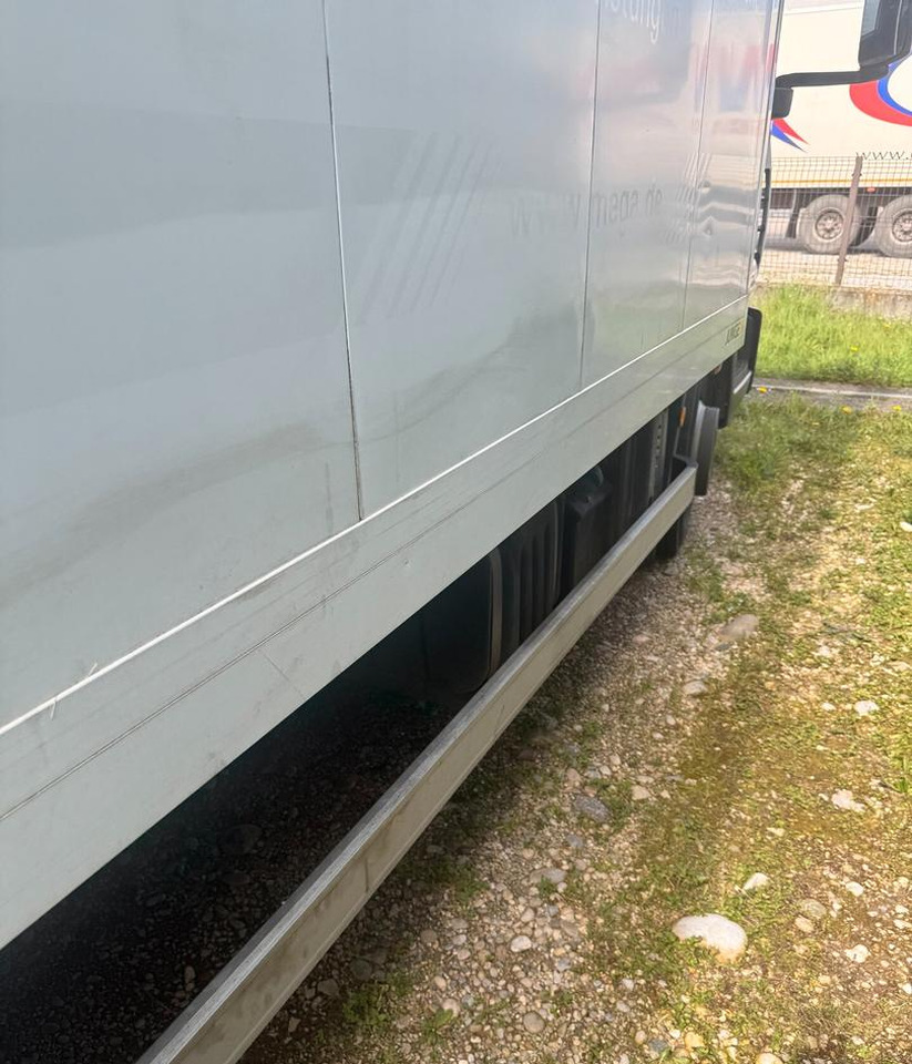 Camión caja cerrada iveco 75e190: foto 8