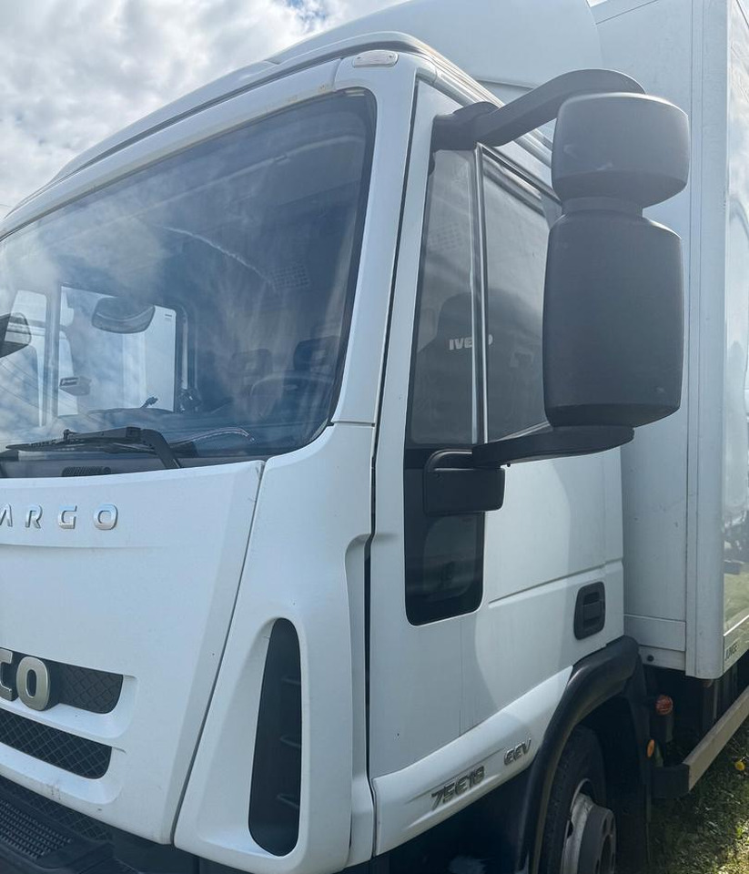 Iveco 75e190 - Camión caja cerrada: foto 4 Iveco 75e190 - Camión caja cerrada: foto 4