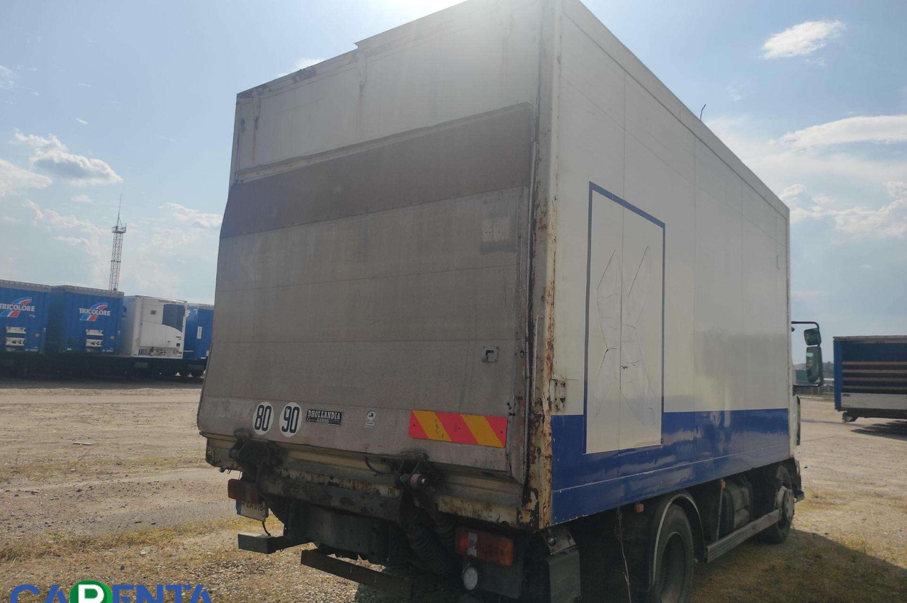 Renault MIDLUM 180 - Camión frigorífico: foto 4 Renault MIDLUM 180 - Camión frigorífico: foto 4