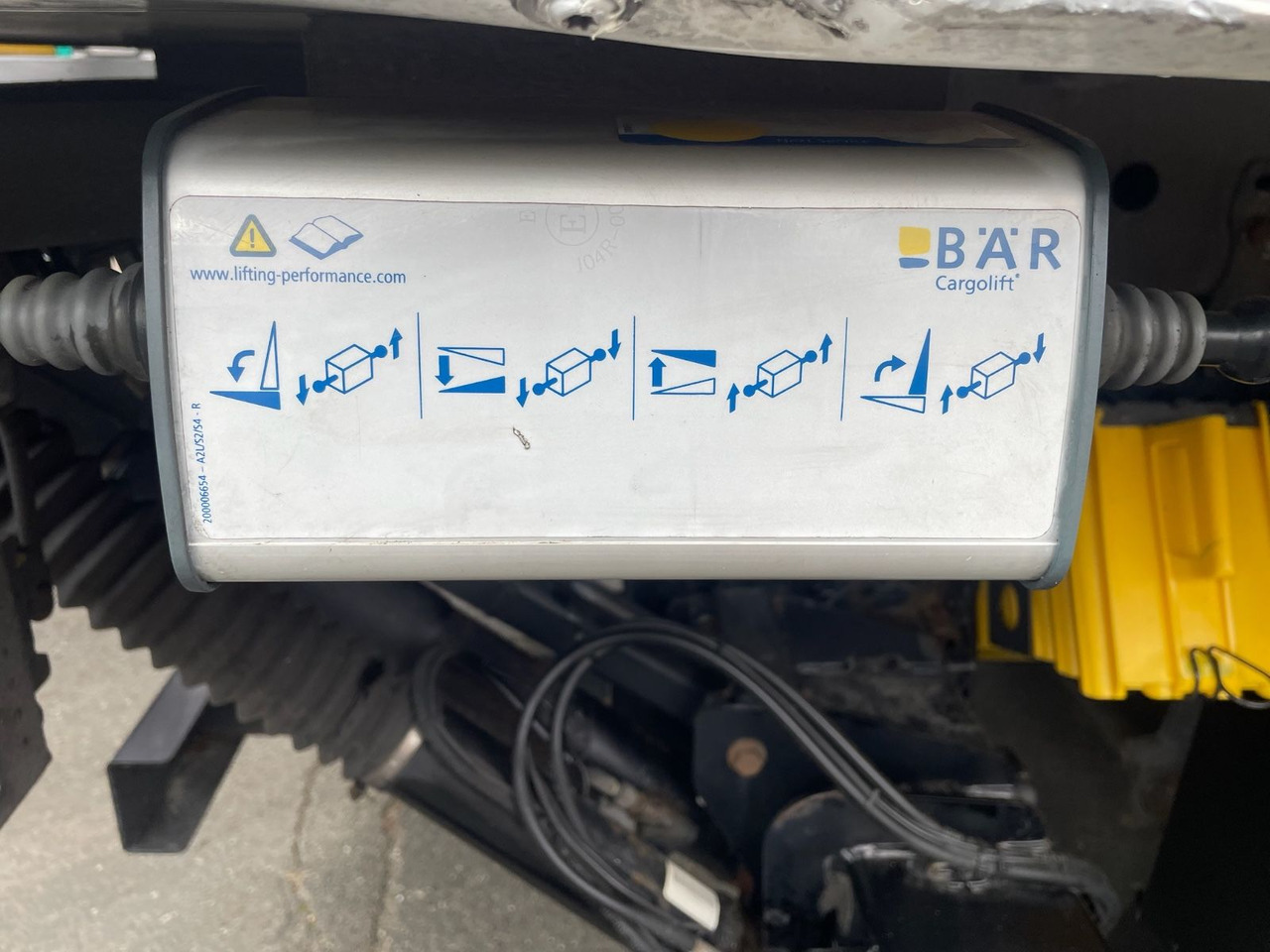 KERSCHER ZAA18 Kühlkoffer/CARRIER/SUPRA900U/LBW - Remolque frigorífico: foto 4 KERSCHER ZAA18 Kühlkoffer/CARRIER/SUPRA900U/LBW - Remolque frigorífico: foto 4