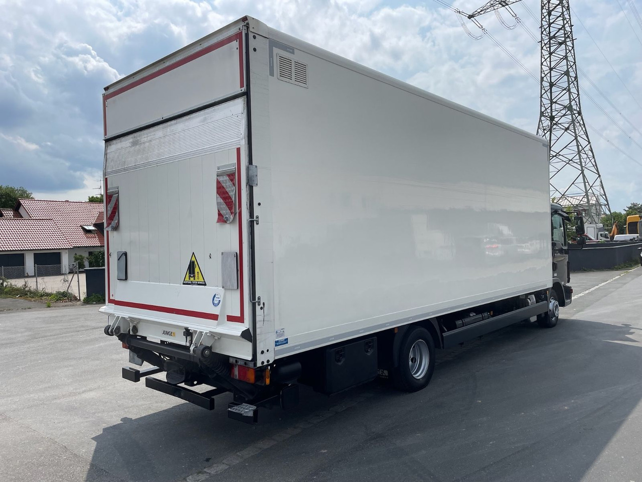 MAN TGL 12.250 4x2 BL Koffer/LBW/PALFINGER/AC/EU6c - Camión caja cerrada: foto 5 MAN TGL 12.250 4x2 BL Koffer/LBW/PALFINGER/AC/EU6c - Camión caja cerrada: foto 5