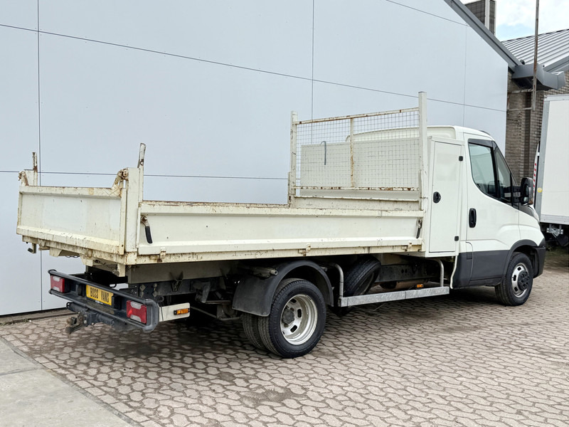 Iveco Daily 35C12 2.3 Kipper Dubbellucht 3.5t Trekhaak Airco Cruise Control Lucht geveerde stoel - Volquete furgoneta: foto 4 Iveco Daily 35C12 2.3 Kipper Dubbellucht 3.5t Trekhaak Airco Cruise Control Lucht geveerde stoel - Volquete furgoneta: foto 4