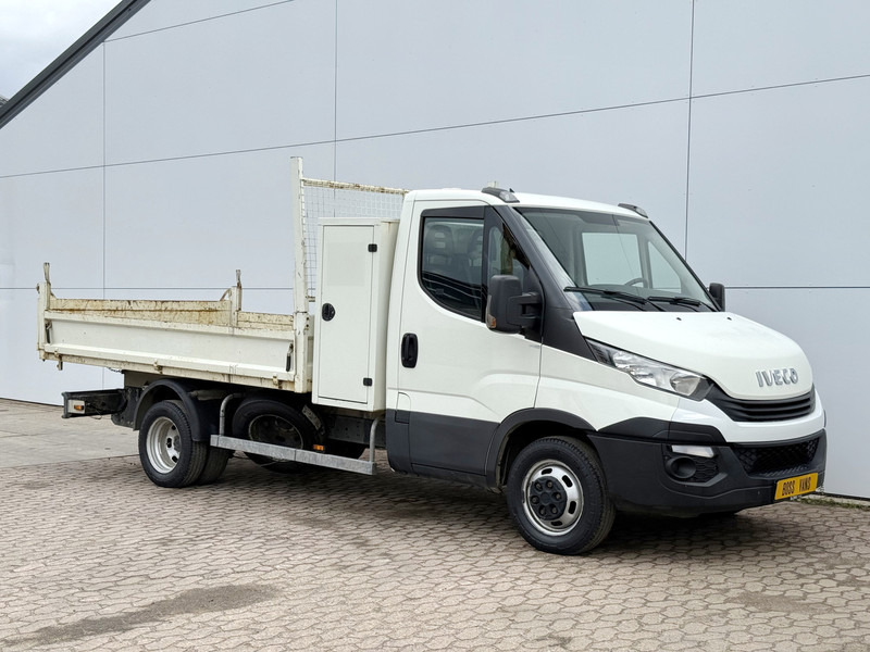 Iveco Daily 35C12 2.3 Kipper Dubbellucht 3.5t Trekhaak Airco Cruise Control Lucht geveerde stoel - Volquete furgoneta: foto 5 Iveco Daily 35C12 2.3 Kipper Dubbellucht 3.5t Trekhaak Airco Cruise Control Lucht geveerde stoel - Volquete furgoneta: foto 5