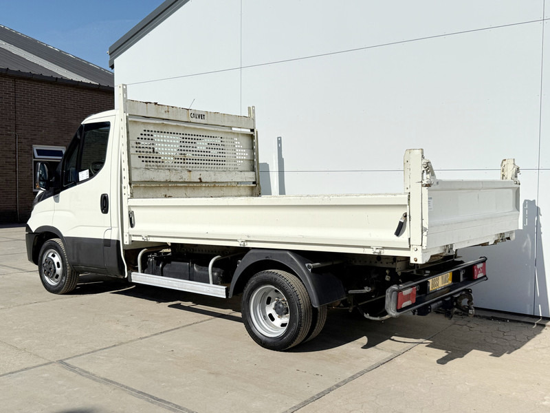 Iveco Daily 35C12 2.3 Kipper Dubbellucht Trekhaak Airco Cruise Control Lucht Geveerde Stoel - Volquete furgoneta: foto 3 Iveco Daily 35C12 2.3 Kipper Dubbellucht Trekhaak Airco Cruise Control Lucht Geveerde Stoel - Volquete furgoneta: foto 3