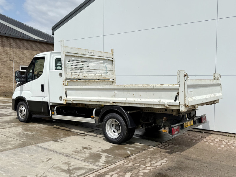Iveco Daily 35C12 2.3 L3 Kipper Dubbellucht 3.5t Trekhaak Airco Cruise Control Lucht Geveerde Stoel - Volquete furgoneta: foto 3 Iveco Daily 35C12 2.3 L3 Kipper Dubbellucht 3.5t Trekhaak Airco Cruise Control Lucht Geveerde Stoel - Volquete furgoneta: foto 3
