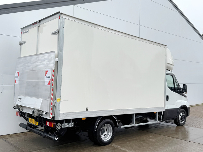 Iveco Daily 35C16 3.0L Laadklep Dubbellucht Climate Control Cruise Control Meubelbak Bakwagen Koffer - Furgoneta caja cerrada: foto 3 Iveco Daily 35C16 3.0L Laadklep Dubbellucht Climate Control Cruise Control Meubelbak Bakwagen Koffer - Furgoneta caja cerrada: foto 3