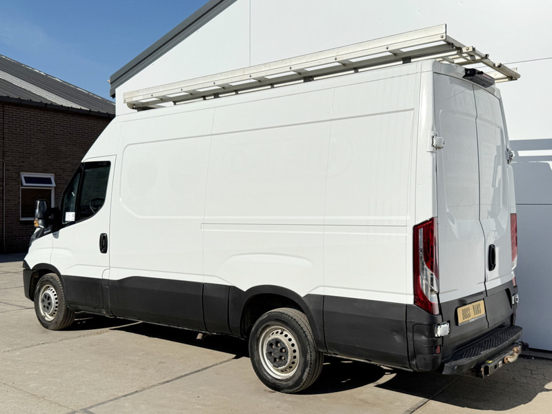 Iveco Daily 35S13 ***Marge/Margin***Automaat L2H2 Climate Control Cruise Control Trekhaak Navigatie Imperiaal - Furgón: foto 2 Iveco Daily 35S13 ***Marge/Margin***Automaat L2H2 Climate Control Cruise Control Trekhaak Navigatie Imperiaal - Furgón: foto 2