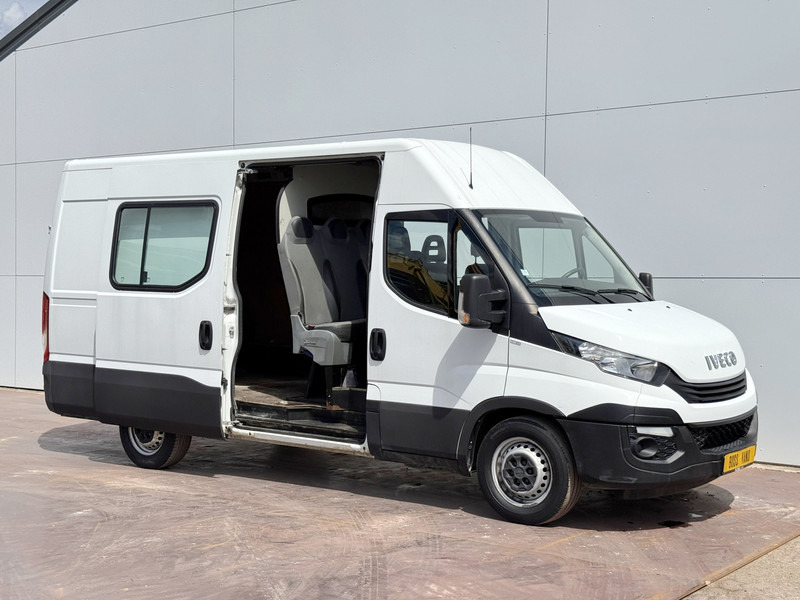 Iveco Daily 35S14 2.3 L2H2 Dubbele Cabine 7 Stoelen Mixto DoKa Airco Cruise Control Trekhaak 3.5t Lucht geveerde stoel - Furgón, Furgoneta combi: foto 5 Iveco Daily 35S14 2.3 L2H2 Dubbele Cabine 7 Stoelen Mixto DoKa Airco Cruise Control Trekhaak 3.5t Lucht geveerde stoel - Furgón, Furgoneta combi: foto 5