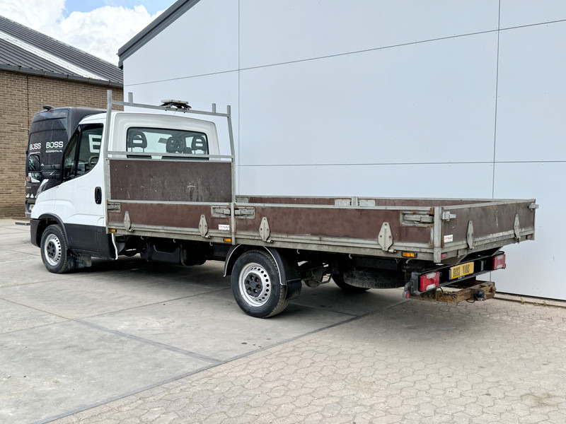 Iveco Daily 35S14 2.3 L3H1 Airco Cruise Control Standkachel Trekhaak Open Laadbak Pritische Lucht geveerde stoel - Caja abierta furgoneta: foto 2 Iveco Daily 35S14 2.3 L3H1 Airco Cruise Control Standkachel Trekhaak Open Laadbak Pritische Lucht geveerde stoel - Caja abierta furgoneta: foto 2