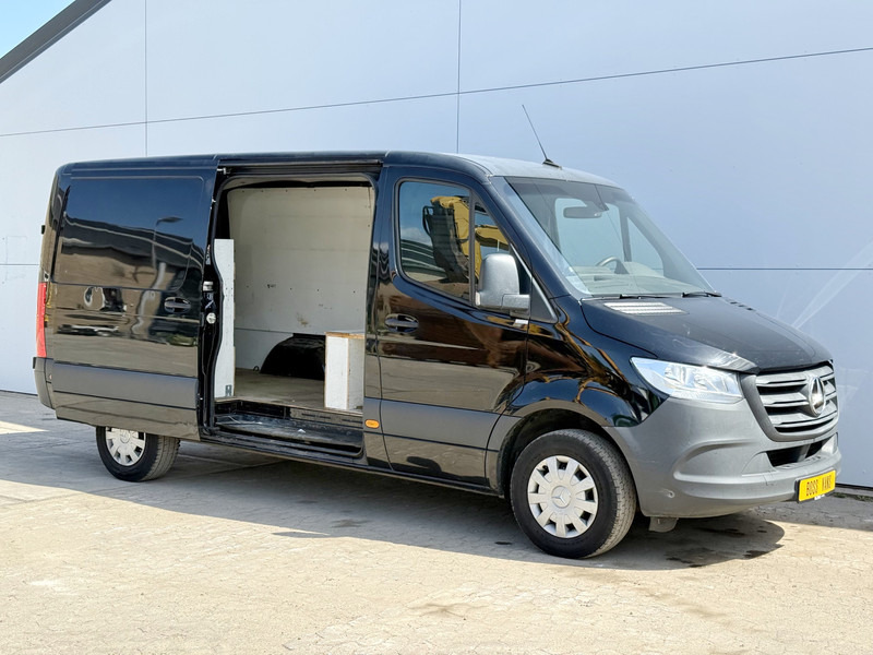 Mercedes-Benz Sprinter 316 CDI Automaat L2H2 Climate Control Cruise Control Camera Trekhaak 3.5 Ton Trekgewicht - Furgón: foto 5 Mercedes-Benz Sprinter 316 CDI Automaat L2H2 Climate Control Cruise Control Camera Trekhaak 3.5 Ton Trekgewicht - Furgón: foto 5