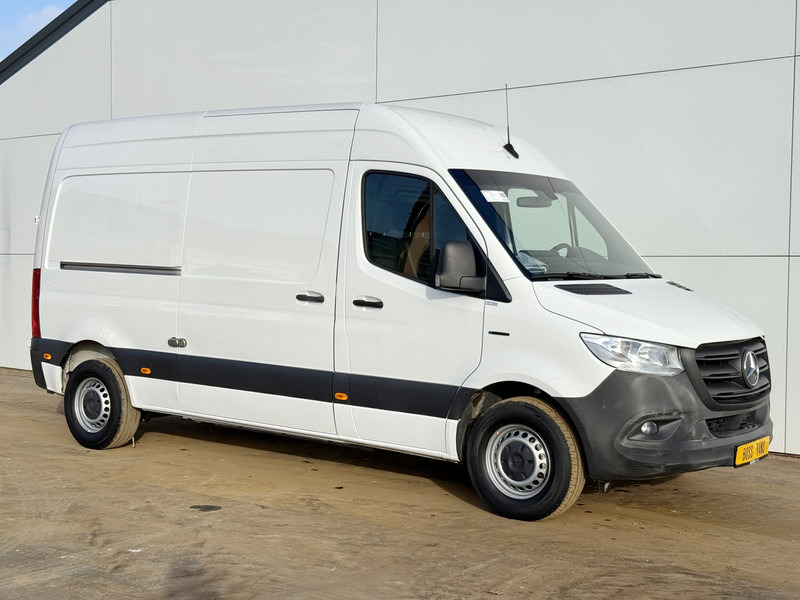 Mercedes-Benz eSprinter 312 ALL-IN PRIJS L2H2 55kWh 168km WLTP 80kw Snelladen Climate Control Camera Stoelverwarming - Furgón, Furgoneta eléctrica: foto 4 Mercedes-Benz eSprinter 312 ALL-IN PRIJS L2H2 55kWh 168km WLTP 80kw Snelladen Climate Control Camera Stoelverwarming - Furgón, Furgoneta eléctrica: foto 4