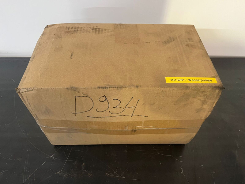 Liebherr P944 / R954 / R944 / R954 / L556-454 / L566-460 - Bomba de refrigerante: foto 4 Liebherr P944 / R954 / R944 / R954 / L556-454 / L566-460 - Bomba de refrigerante: foto 4