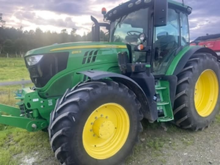 John Deere 6155 R - Tractor: foto 2 John Deere 6155 R - Tractor: foto 2