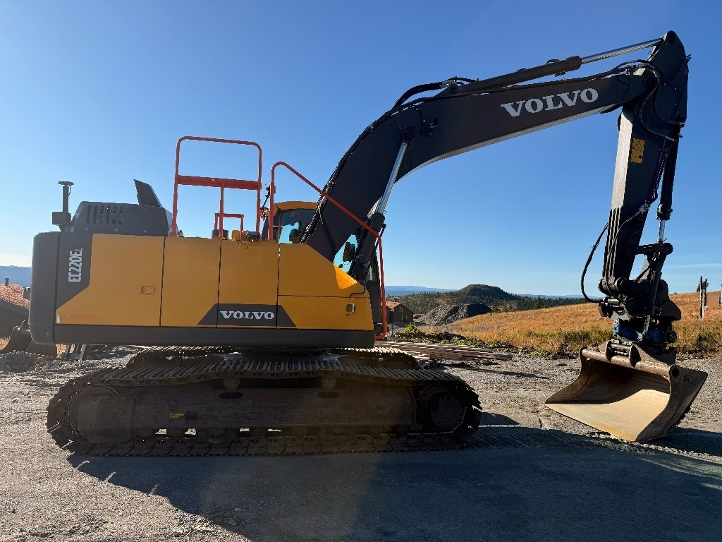 Volvo EC220EL  - Excavadora de cadenas: foto 1 Volvo EC220EL  - Excavadora de cadenas: foto 1