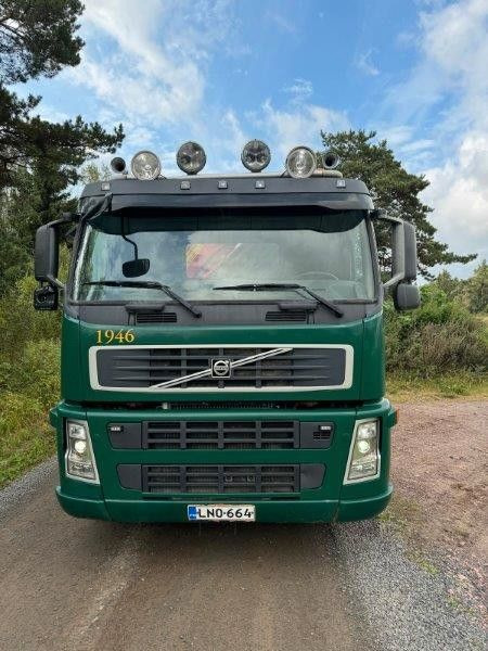 Volvo FM 440 PRITSCHE HMF CRANE - Camión caja abierta, Camión grúa: foto 3 Volvo FM 440 PRITSCHE HMF CRANE - Camión caja abierta, Camión grúa: foto 3