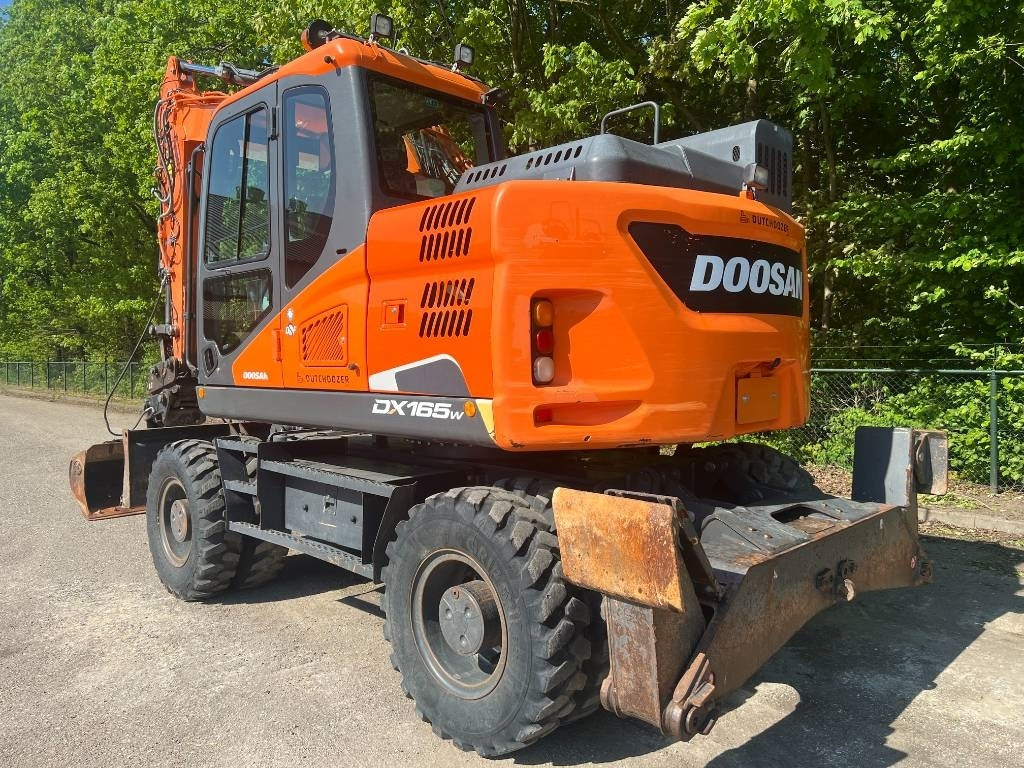 Doosan DX 165 W-5 - Excavadora de ruedas: foto 3 Doosan DX 165 W-5 - Excavadora de ruedas: foto 3