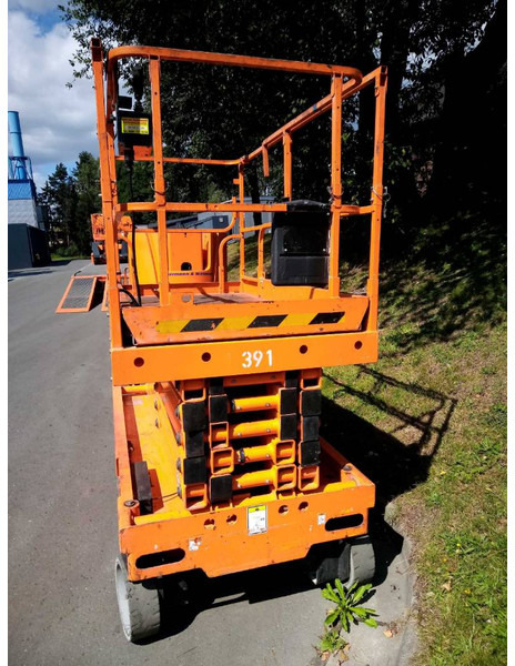 Haulotte Compact 14 - Plataforma de tijeras: foto 2 Haulotte Compact 14 - Plataforma de tijeras: foto 2