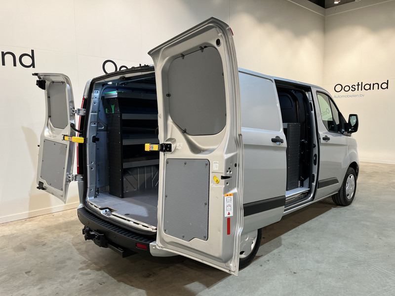 Ford Transit Custom 280 2.0 TDCI L1H1 Trend 130 PK Servicebus / Inrichting / Euro 6 / Airco / PDC / Cruise Control / Navigatie / CarPlay / Trekhaak / 3-Zits / 96.300 KM !! / BPM VRIJ !! - Furgoneta pequeña: foto 2 Ford Transit Custom 280 2.0 TDCI L1H1 Trend 130 PK Servicebus / Inrichting / Euro 6 / Airco / PDC / Cruise Control / Navigatie / CarPlay / Trekhaak / 3-Zits / 96.300 KM !! / BPM VRIJ !! - Furgoneta pequeña: foto 2