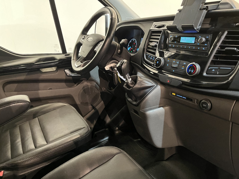 Ford Transit Custom 300 2.0 TDCI 130 PK L1H1 Trail / Euro6 / Airco / Cruise / Leer / PDC / 3-zits / 35.000 KM !! / BPM VRIJ !! - Furgoneta pequeña: foto 3 Ford Transit Custom 300 2.0 TDCI 130 PK L1H1 Trail / Euro6 / Airco / Cruise / Leer / PDC / 3-zits / 35.000 KM !! / BPM VRIJ !! - Furgoneta pequeña: foto 3