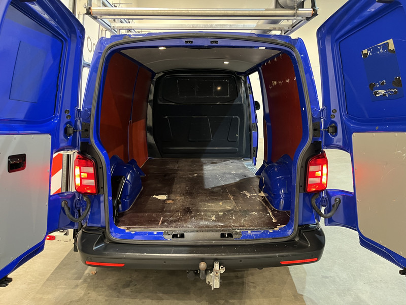 Volkswagen Transporter 2.0 TDI L2H1 / Van Den Born Glasresteel / Euro 6 / Airco / Glastransporter / Cruise Control / Trekhaak / Imperiaal / CarPlay / Navigatie / PDC / 83.500 KM !! - Furgoneta: foto 5 Volkswagen Transporter 2.0 TDI L2H1 / Van Den Born Glasresteel / Euro 6 / Airco / Glastransporter / Cruise Control / Trekhaak / Imperiaal / CarPlay / Navigatie / PDC / 83.500 KM !! - Furgoneta: foto 5