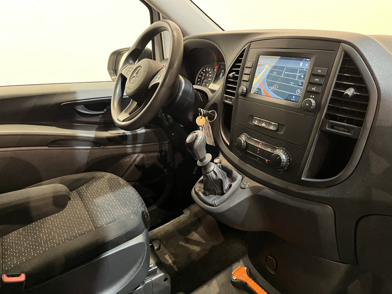 Mercedes-Benz Vito 116 CDI L2 RWD / Euro 6 / Servicebus / Aluca Inrichting / Imperiaal / Trekhaak / CarPlay / AC / Navi / Camera / 76.900 KM !! / BPM VRIJ !! - Furgoneta pequeña: foto 3 Mercedes-Benz Vito 116 CDI L2 RWD / Euro 6 / Servicebus / Aluca Inrichting / Imperiaal / Trekhaak / CarPlay / AC / Navi / Camera / 76.900 KM !! / BPM VRIJ !! - Furgoneta pequeña: foto 3