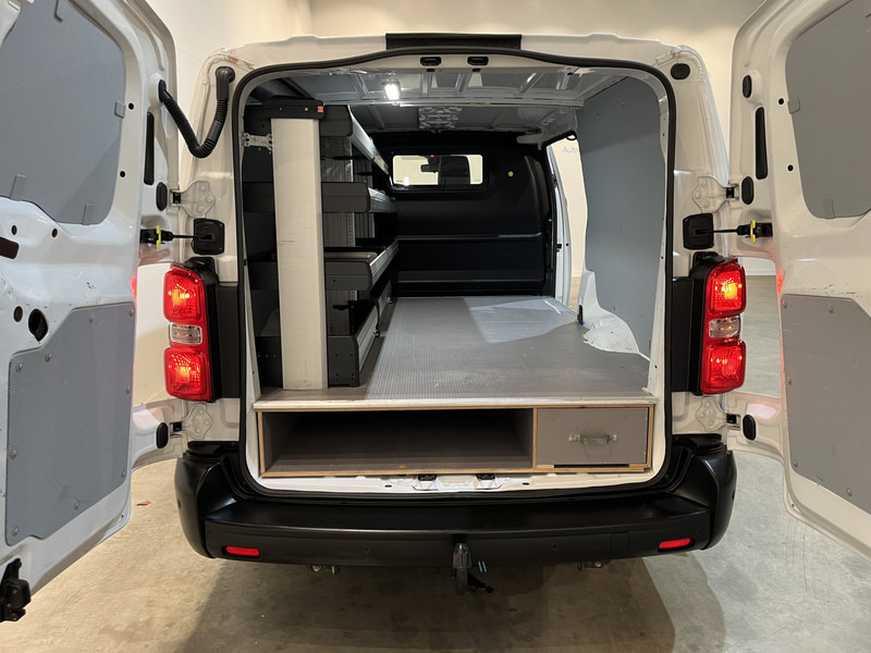 Opel Vivaro 2.0 CDTI L3H1 150 PK Servicebus / Inrichting / Euro 6 / Airco / Cruise Control / Camera / Trekhaak / CarPlay / Navigatie / 3-Zits / - Furgoneta pequeña: foto 5 Opel Vivaro 2.0 CDTI L3H1 150 PK Servicebus / Inrichting / Euro 6 / Airco / Cruise Control / Camera / Trekhaak / CarPlay / Navigatie / 3-Zits / - Furgoneta pequeña: foto 5