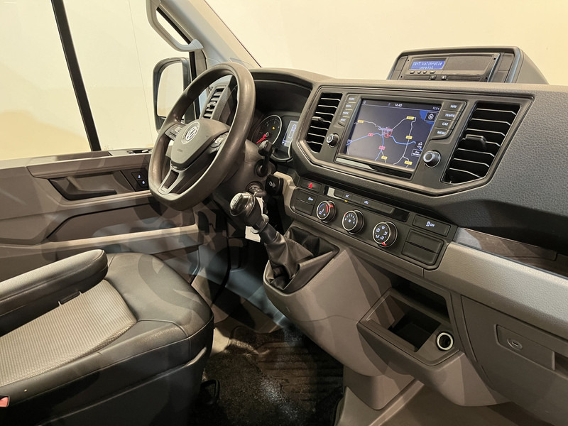 Volkswagen Crafter Crafter 50 TDI 180 PK Open Laadbak / Hiab Kraan / Euro 6 / Airco / Trekhaak 3500 KG / Cruise Control / CarPlay / 51.000 KM !! C-Rijbewijs !! - Caja abierta furgoneta, Camión grúa: foto 2 Volkswagen Crafter Crafter 50 TDI 180 PK Open Laadbak / Hiab Kraan / Euro 6 / Airco / Trekhaak 3500 KG / Cruise Control / CarPlay / 51.000 KM !! C-Rijbewijs !! - Caja abierta furgoneta, Camión grúa: foto 2