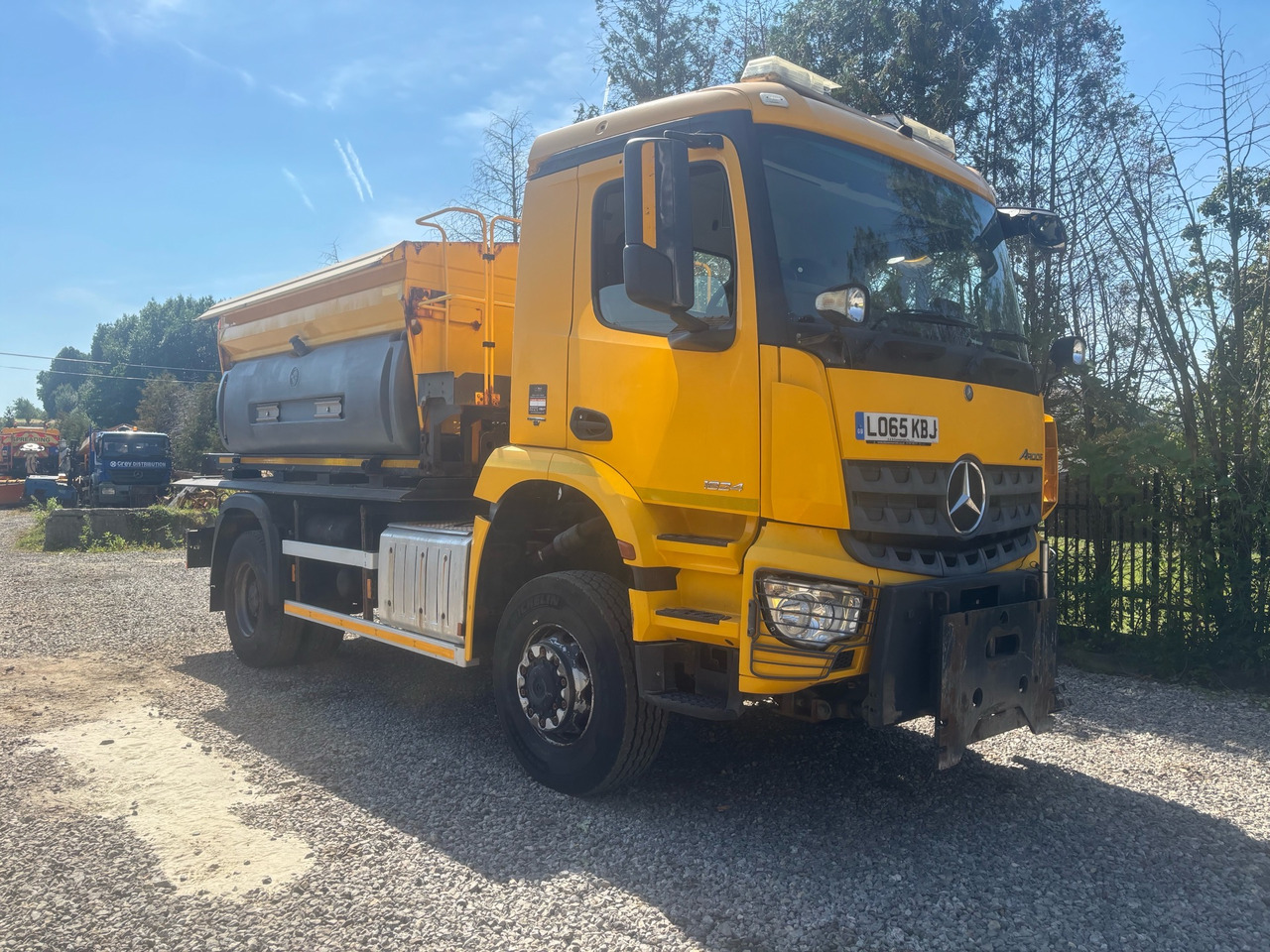 MERCEDES AROCS 1824 4x4BB GRITTER/SPREADER/PLOUGH - Máquina quitanieve: foto 1 MERCEDES AROCS 1824 4x4BB GRITTER/SPREADER/PLOUGH - Máquina quitanieve: foto 1