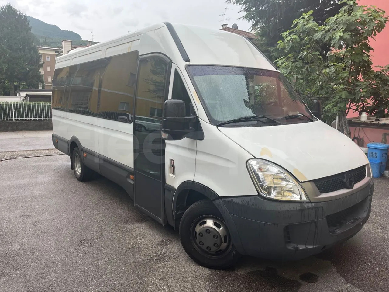 Iveco Daily - Minibús, Furgoneta de pasajeros: foto 1 Iveco Daily - Minibús, Furgoneta de pasajeros: foto 1