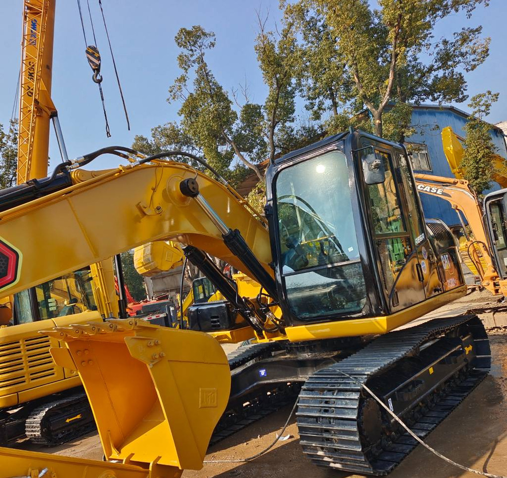 CATERPILLAR 313D2GC - Excavadora de cadenas: foto 1 CATERPILLAR 313D2GC - Excavadora de cadenas: foto 1
