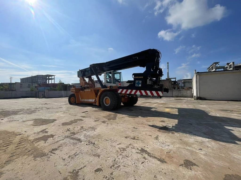 CVS Ferrari F 278.6 - Reach stacker: foto 5 CVS Ferrari F 278.6 - Reach stacker: foto 5