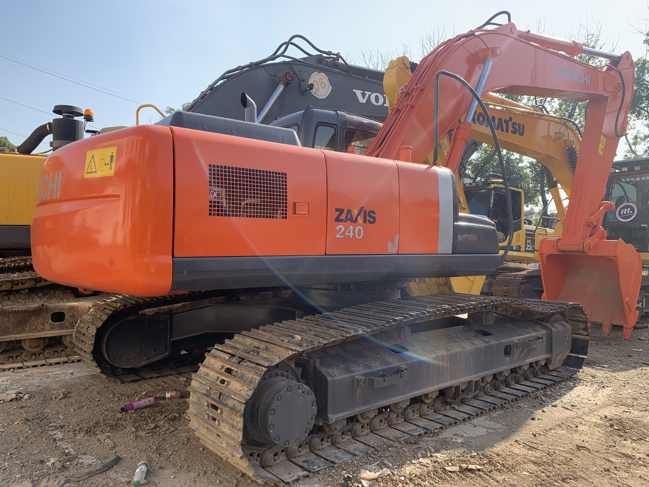 HITACHI ZAXIS240 - Excavadora de ruedas: foto 2 HITACHI ZAXIS240 - Excavadora de ruedas: foto 2