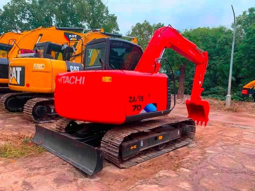 Hitachi Zaxis 70 - Excavadora de cadenas: foto 1 Hitachi Zaxis 70 - Excavadora de cadenas: foto 1
