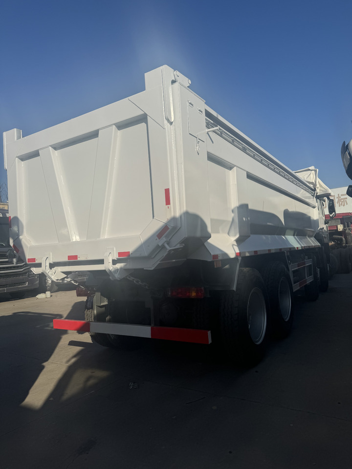 Howo 8x4 - Dúmper: foto 5 Howo 8x4 - Dúmper: foto 5