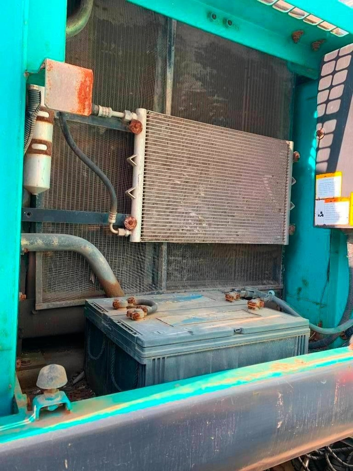 Kobelco SK 210 LC-8 - Excavadora de cadenas: foto 5 Kobelco SK 210 LC-8 - Excavadora de cadenas: foto 5