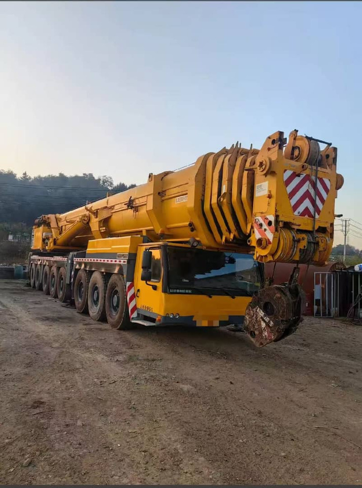 LIEBHERR LTM 1500-8.1 - Grúa todo terreno: foto 2 LIEBHERR LTM 1500-8.1 - Grúa todo terreno: foto 2