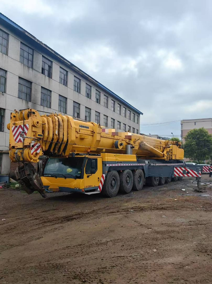 LIEBHERR LTM 1500-8.1 - Grúa todo terreno: foto 3 LIEBHERR LTM 1500-8.1 - Grúa todo terreno: foto 3