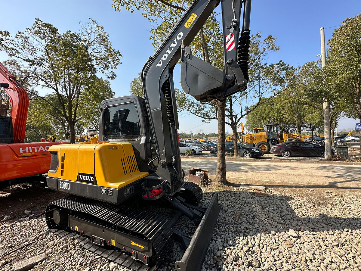 VOLVO EC60D - Excavadora de cadenas: foto 4 VOLVO EC60D - Excavadora de cadenas: foto 4