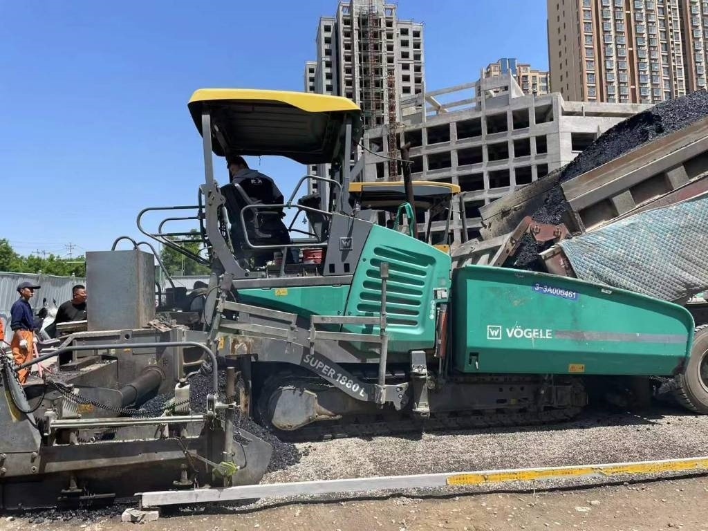 Vögele Super 1880L - Pavimentadora de asfalto: foto 1 Vögele Super 1880L - Pavimentadora de asfalto: foto 1