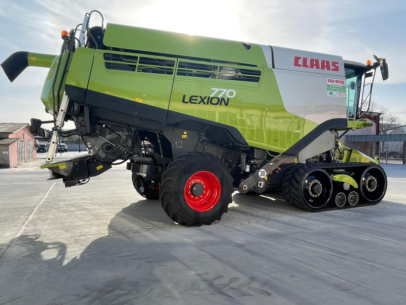 Cosechadora de granos para transporte de alimentos Claas Lexion 770 TT: foto 6