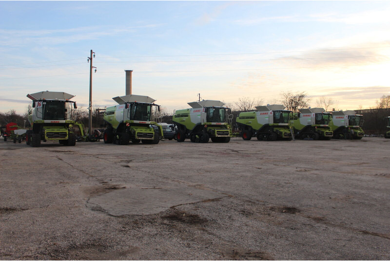 Cosechadora de granos para transporte de alimentos Claas Lexion 770 TT: foto 8