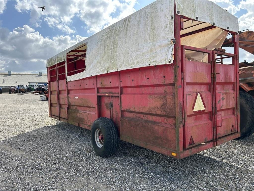 6 MTR - Remolque transporte de ganado: foto 3 6 MTR - Remolque transporte de ganado: foto 3
