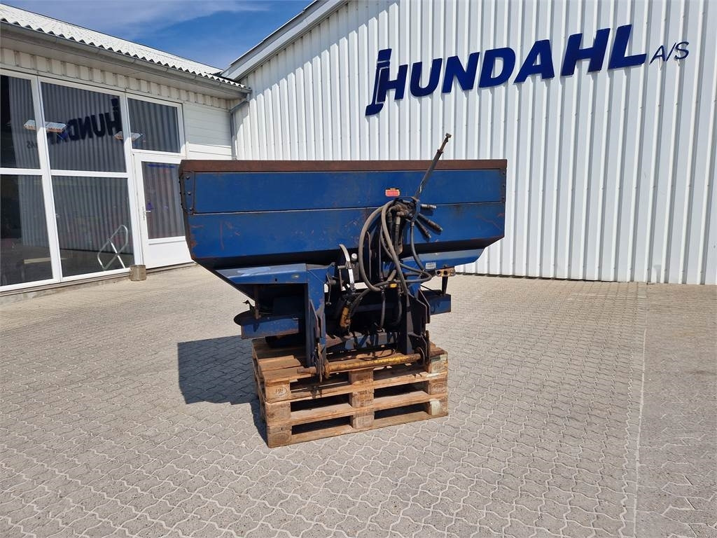 Bogballe C II HYDRAULISK - Esparcidor de fertilizantes: foto 1 Bogballe C II HYDRAULISK - Esparcidor de fertilizantes: foto 1