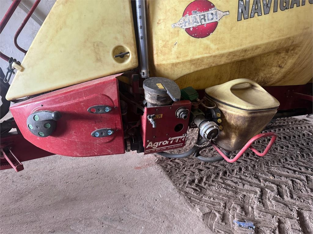 Hardi NAVIGATOR 6000L - Pulverizador arrastrado: foto 4 Hardi NAVIGATOR 6000L - Pulverizador arrastrado: foto 4