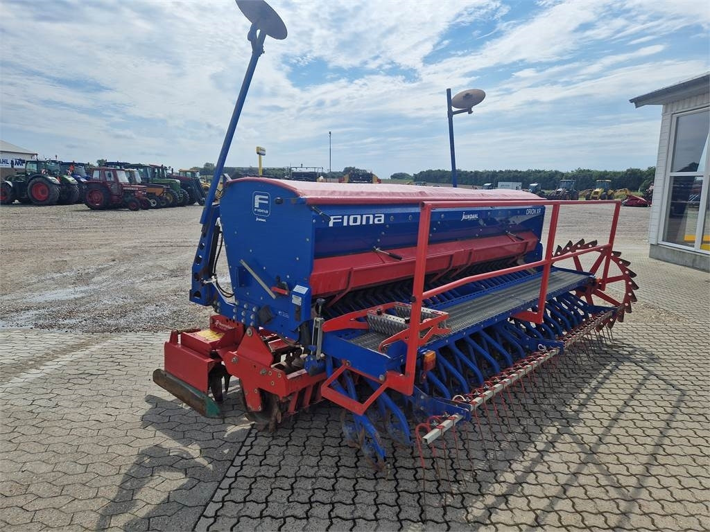 Kverneland NGS401 FIONA ORIONXR - Combinado de siembra: foto 2 Kverneland NGS401 FIONA ORIONXR - Combinado de siembra: foto 2