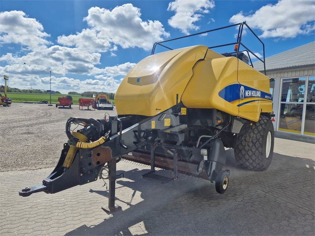 New Holland BB9090 + POMI VOGN - Empacadora de pacas cuadradas: foto 2 New Holland BB9090 + POMI VOGN - Empacadora de pacas cuadradas: foto 2
