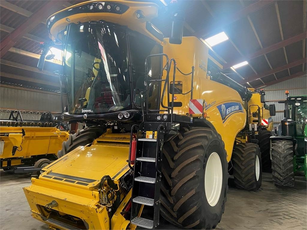 New Holland CR9.90 ST.V EU AMEA - Cosechadora de granos: foto 1 New Holland CR9.90 ST.V EU AMEA - Cosechadora de granos: foto 1