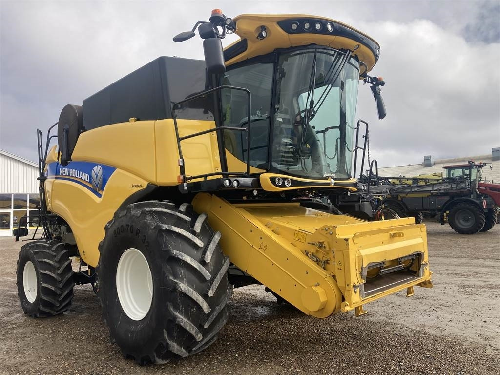 New Holland CX8.70 TB4 EUR - Cosechadora de granos: foto 3 New Holland CX8.70 TB4 EUR - Cosechadora de granos: foto 3