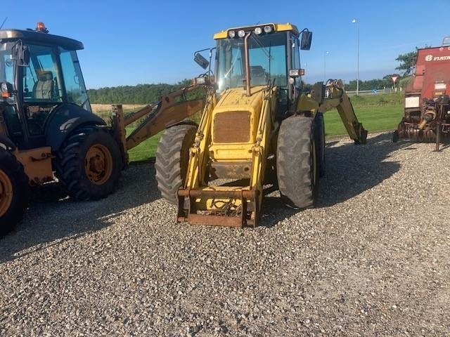 New Holland LB 115B - Retroexcavadora: foto 5 New Holland LB 115B - Retroexcavadora: foto 5
