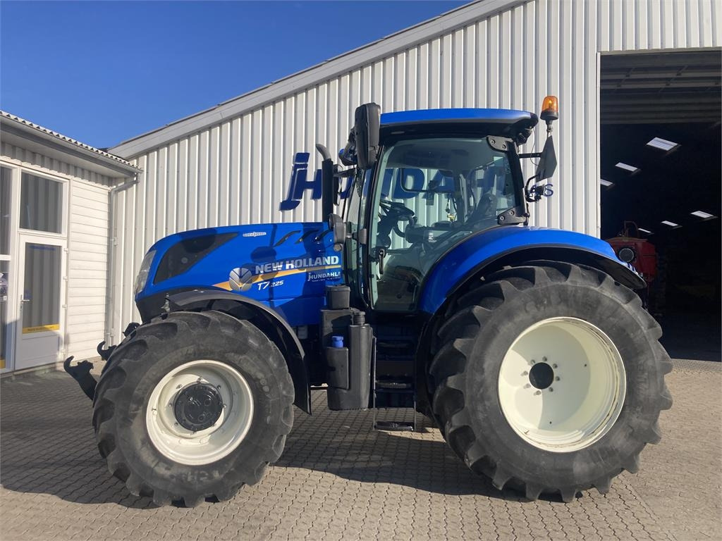 New Holland T7.225 AC MY 18 - Tractor: foto 1 New Holland T7.225 AC MY 18 - Tractor: foto 1